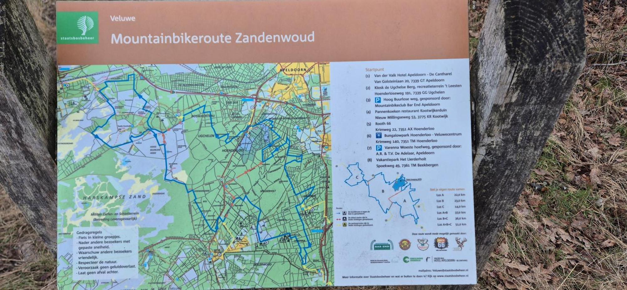 Het Veluwse Boshuisje Knus Chalet Met Omheinde Tuin Op De Veluwe Hoenderloo Eksteriør bilde